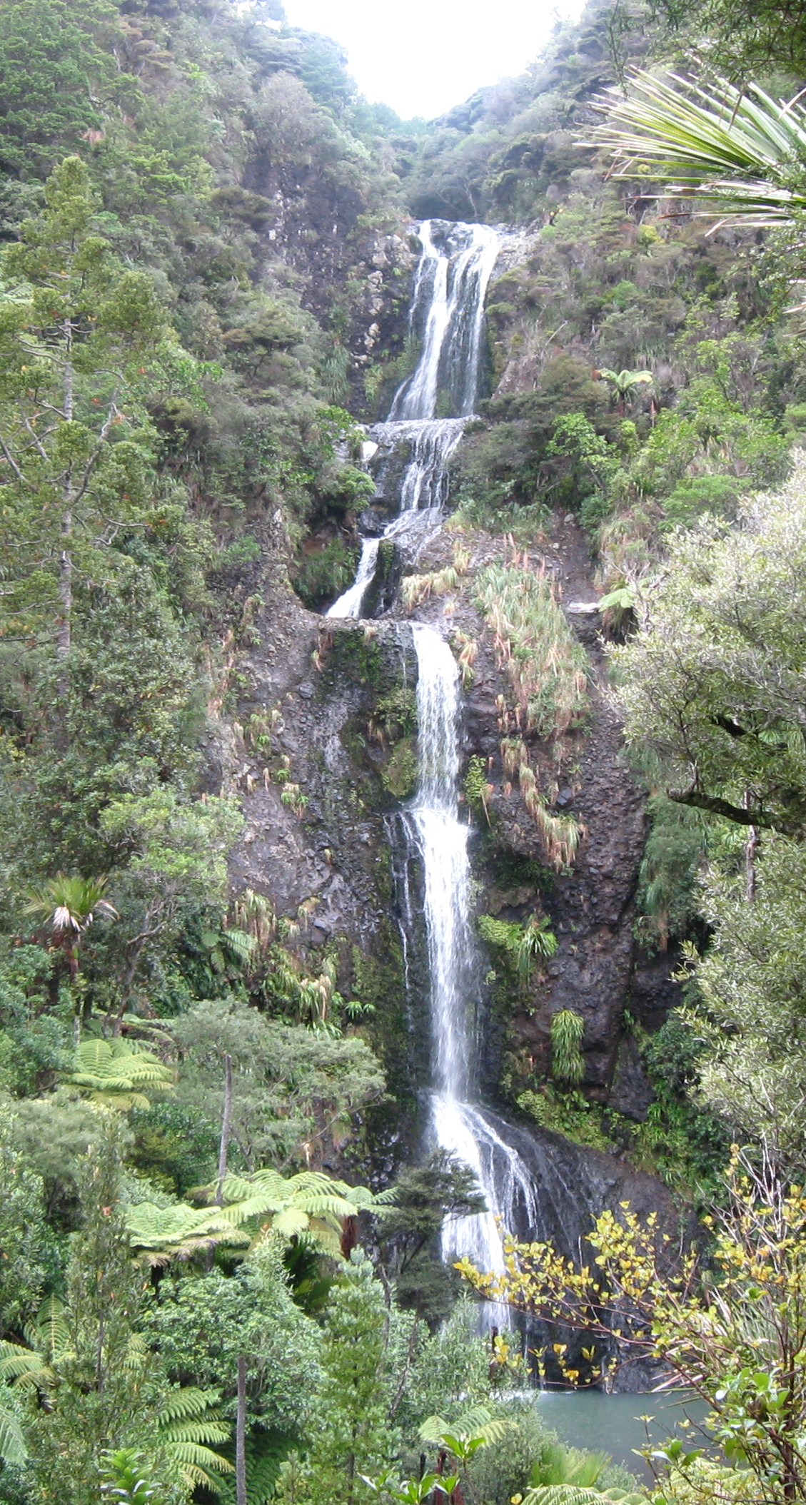 Kitekite Falls